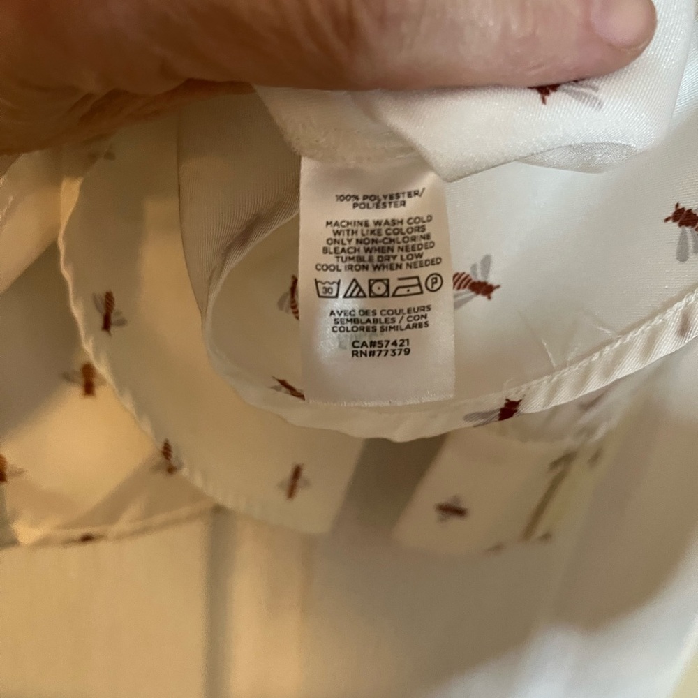 Oversized Blouse With All-Over Bee Motif Button Front Cottagecore Nature - Picture 2 of 6